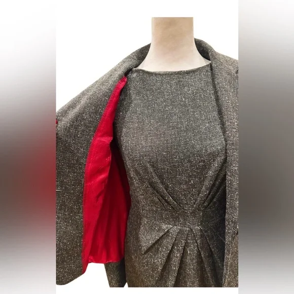 đź–¤Koton Elegant Two-Piece Gray & White Skirt Suit with Fuchsia Lining | Size 4đź–¤ - Picture 2 of 8